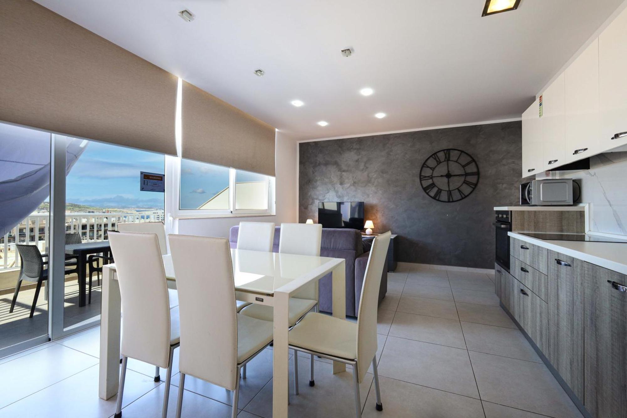 Spacious & Quietly Located 2bd Penthouse With Large Terrace & Distant Sea Views * St. Paul's Bay